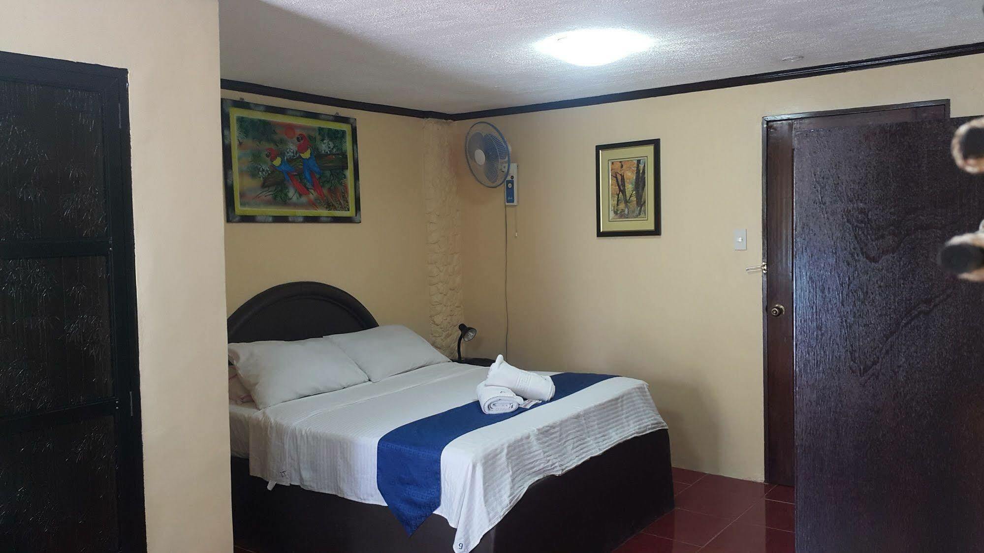 Treasure Island Resort Olongapo Exterior foto