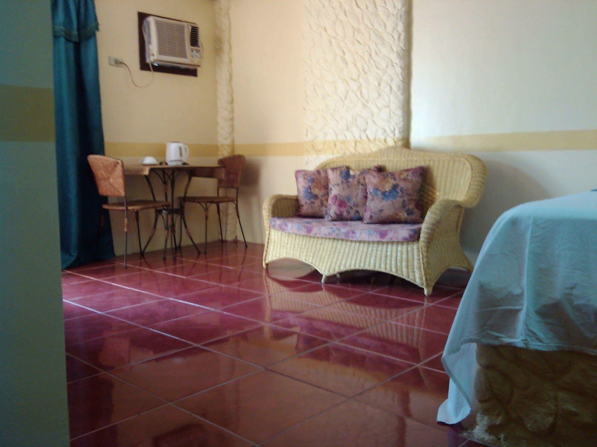Treasure Island Resort Olongapo Exterior foto